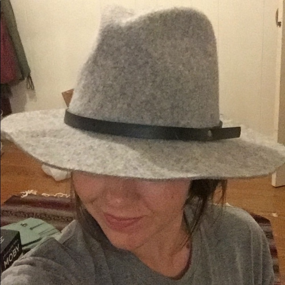 Wool hat - Picture 2 of 2